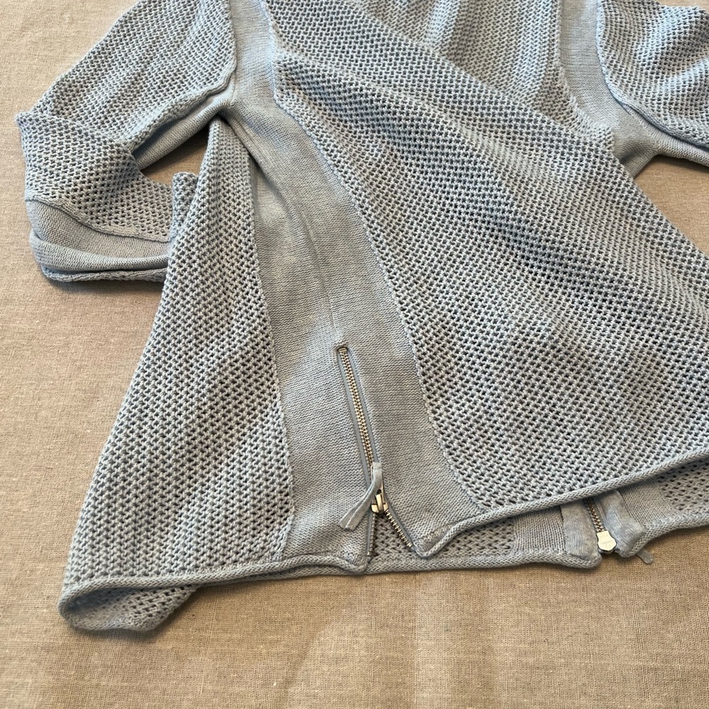 WRAP LONDON Icy Lavender Blue Crochet Crew Neck Sweater, w/ Side Zippers Size 12 - Picture 10 of 10